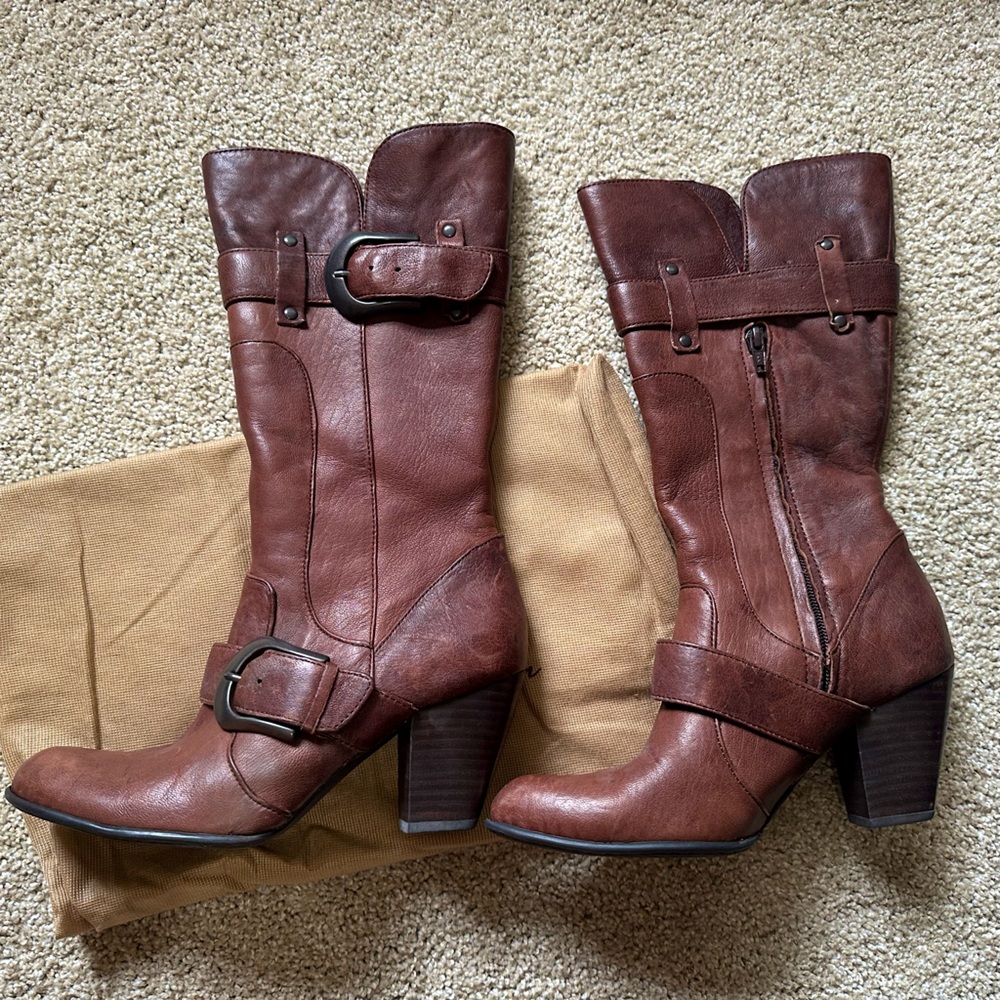Genuine Brown leather size 8 boots with box, brand born crown